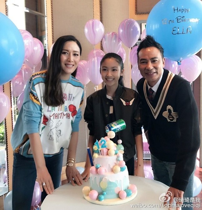 Showbiz 15/7:Clip Trấn Thành đoán kết quả World Cup bằng dép gây sốt ảnh 6