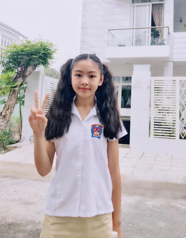 Con gái Quyền Linh xinh đẹp và sở hữu chiều cao khủng ảnh 3