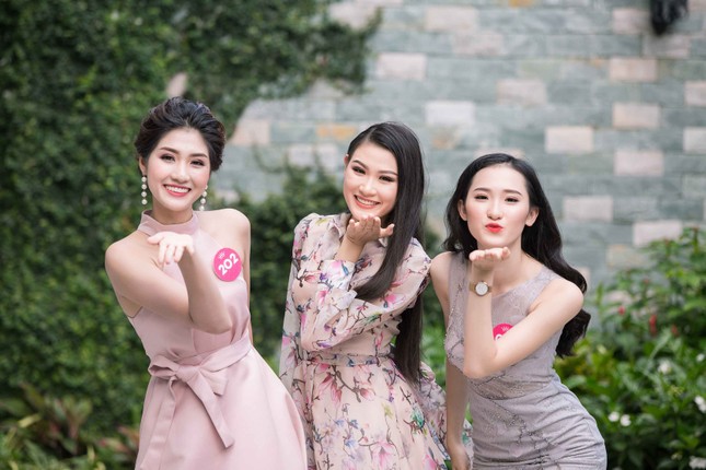 Thí sinh HHVN 'mê mẩn' không gian sân vườn của Léman Luxury Apartments ảnh 3
