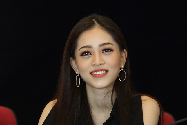Á hậu Phương Nga đẹp mong manh 'gây xao xuyến' ảnh 5