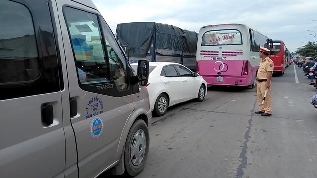 Trạm thu phí cầu Rạch Miễu xả trạm bất đắc dĩ ảnh 2