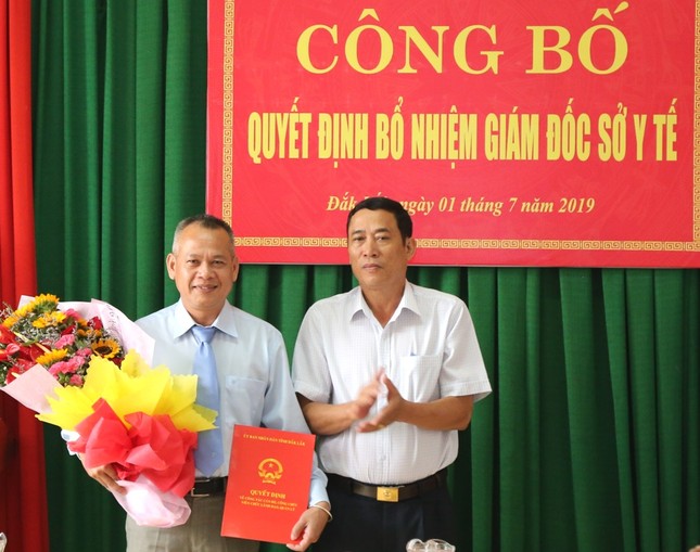 Kiện toàn nhân sự 10 địa phương ảnh 8