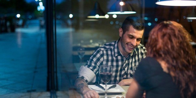 Giới trẻ Mỹ đồng ý gặp mặt, hẹn hò để được mời 'ăn chùa' ảnh 3