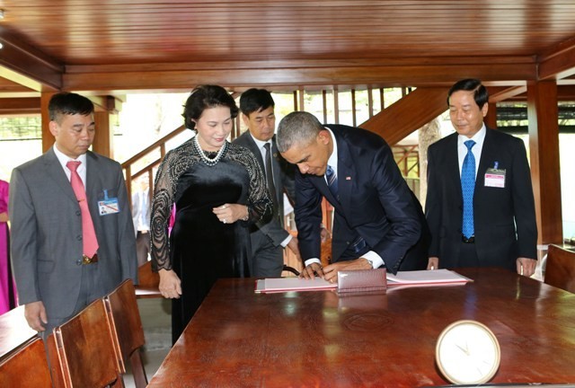 Những dòng cảm tưởng của ông Putin, Obama về Chủ tịch Hồ Chí Minh ảnh 2