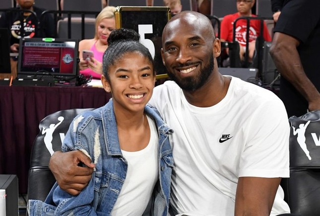 Phẫn nộ với video giả mạo cảnh máy bay gặp nạn của huyền thoại Kobe Bryant ảnh 2