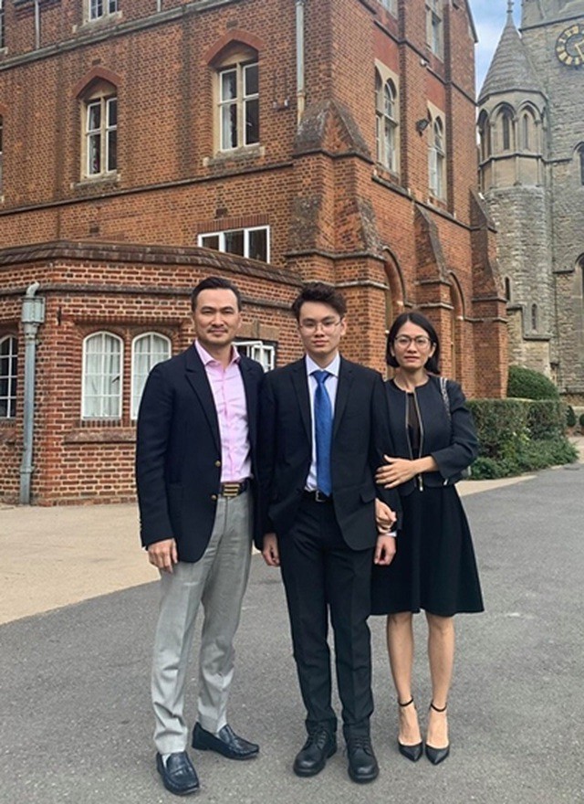 Chi Bảo quyết định đưa con trai là du học sinh tại Anh về nước vì Covid -19 ảnh 2
