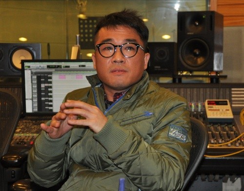 Showbiz 25/3: Ca sĩ từng được Tổng thống Hàn vinh danh vừa bị truy tố vì quấy rối tình dục ảnh 1