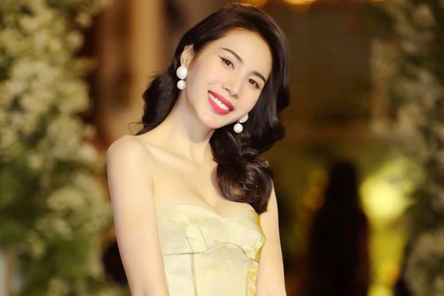 Showbiz 29/3: Bất ngờ với cách trả lương nhân viên của Thủy Tiên giữa dịch COVID-19 ảnh 1