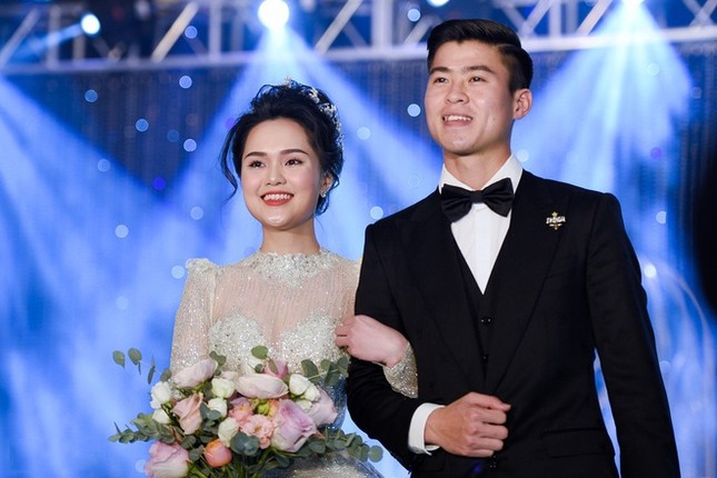 Vợ cầu thủ Duy Mạnh lên tiếng về nghi vấn bị chồng bạo hành, hôn nhân rạn nứt ảnh 2