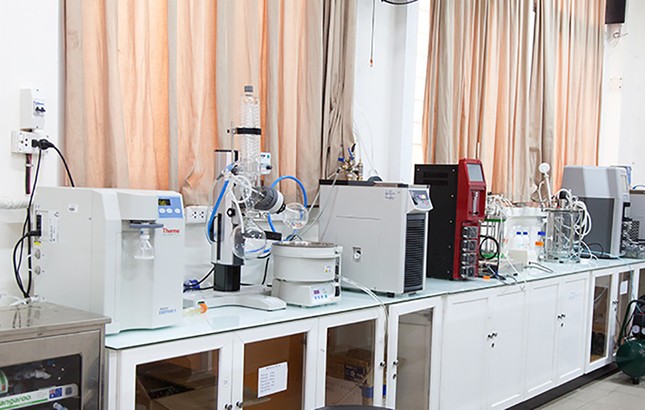 69 nhà khoa học ĐH Duy Tân nhận khen thưởng của thành phố Đà Nẵng ảnh 4