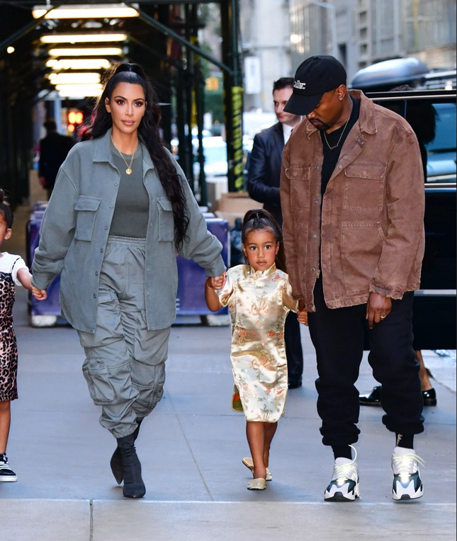 Cách ly ở nhà quá lâu, Kim Kardashian và Kanye West nảy sinh mâu thuẫn ảnh 1