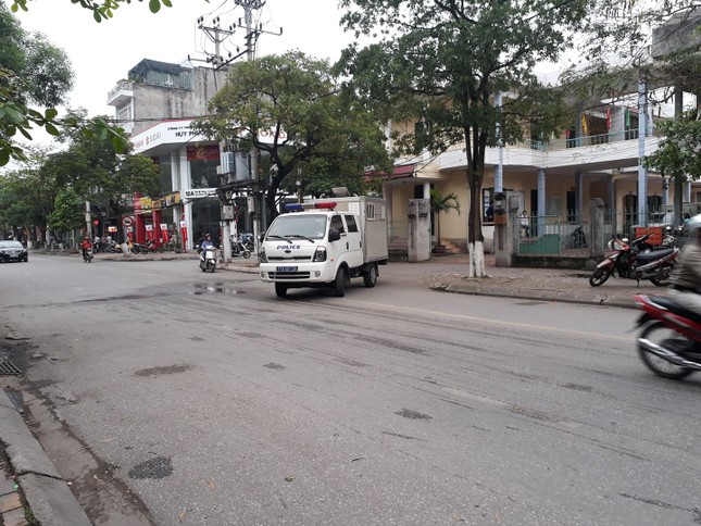 Hoãn xử vụ nữ sinh 14 tuổi bị nguyên trung tá và 3 chủ doanh nghiệp xâm hại ảnh 4