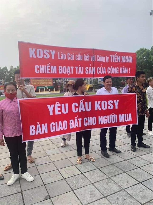 Dân bỏ tiền thật để mua đất trên giấy ảnh 1