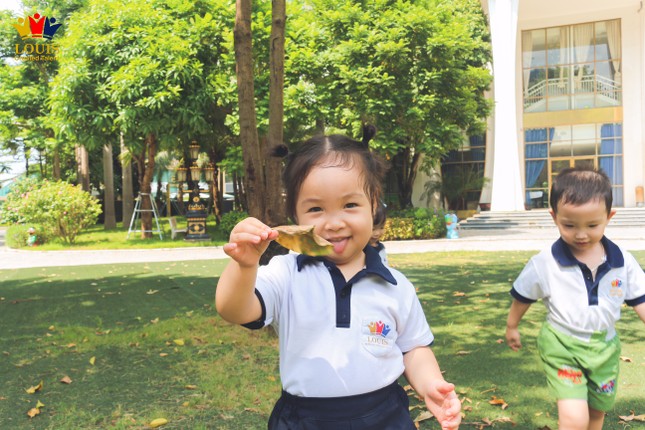 Tận hưởng thiên nhiên trong lành cùng ngôi trường xanh mát nhất Hà Nội ảnh 3