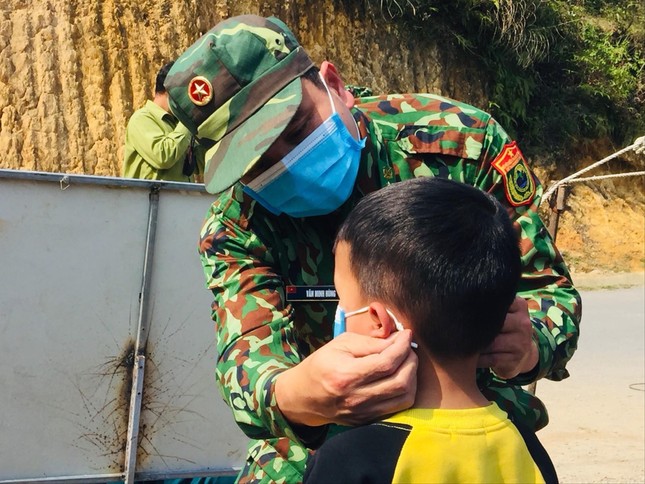 Trèo đèo, lội suối làm phim chống dịch ảnh 2