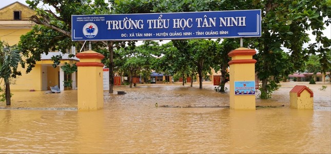 Vào rốn lũ Tân Ninh ảnh 2