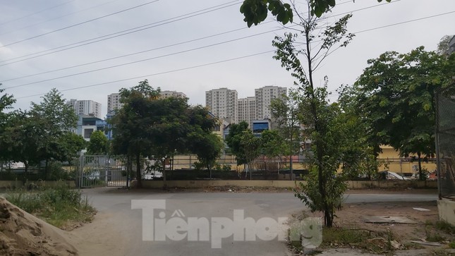 Cận cảnh tháo dỡ nhà xưởng mọc như nấm, có dấu hiệu bảo kê tại quận Hà Đông ảnh 1