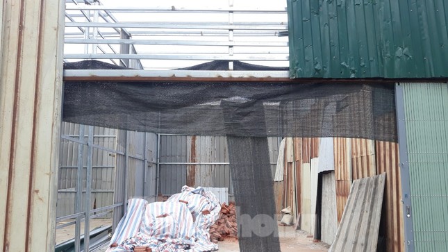 Cận cảnh tháo dỡ nhà xưởng mọc như nấm, có dấu hiệu bảo kê tại quận Hà Đông ảnh 7