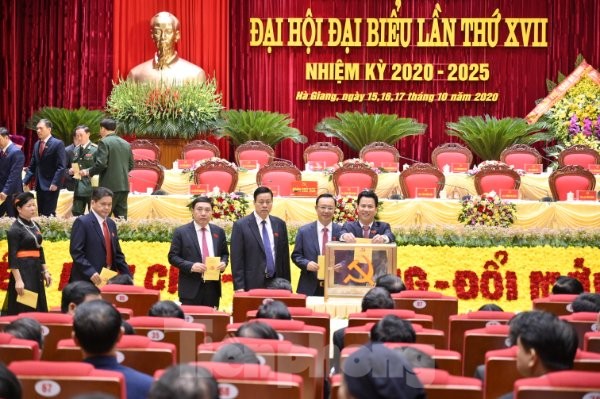 Ông Đặng Quốc Khánh tái đắc cử Bí thư Hà Giang với số phiếu tuyệt đối ảnh 1