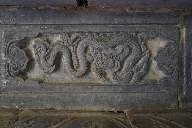Bảo vật hương án bằng đá gần 600 tuổi ở Bắc Giang ảnh 4