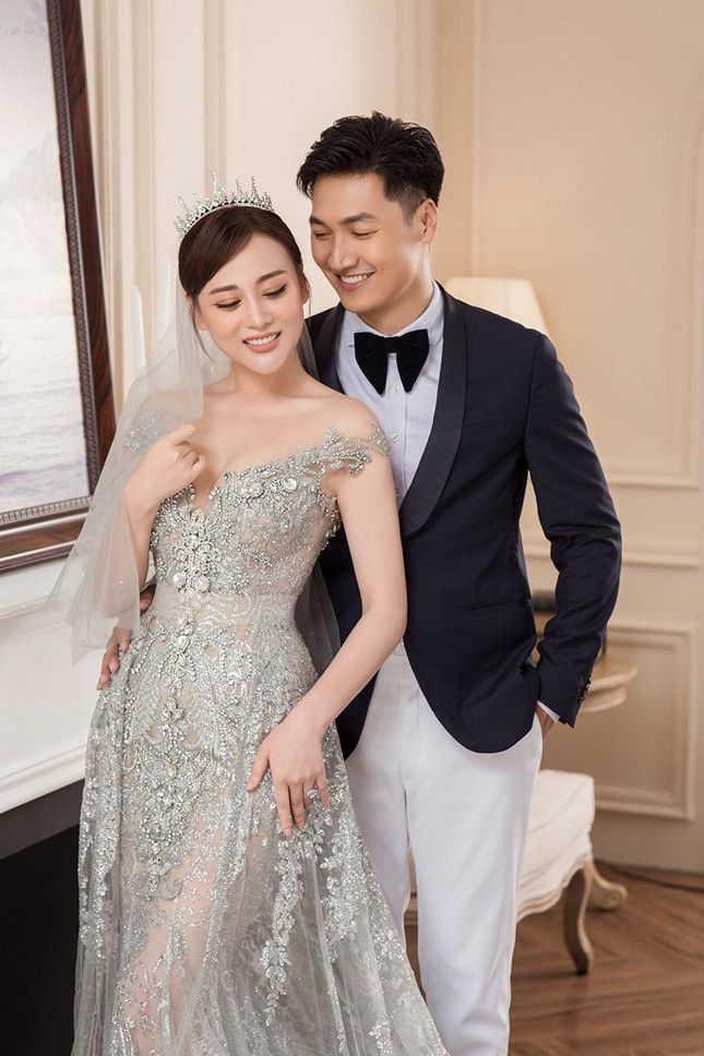 Những cặp đôi trên phim Việt giờ vàng VTV gây 'bão' năm 2021 ảnh 1