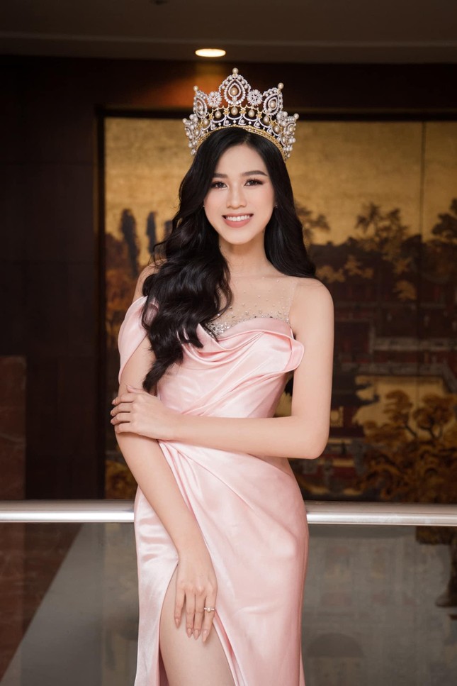 Hoa hậu Đỗ Thị Hà nhắn nhủ Khánh Vân khi sang Mỹ thi Miss Universe ảnh 1
