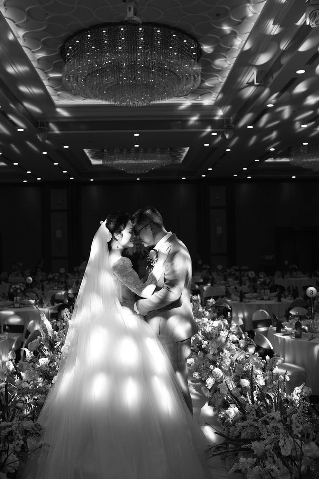 Showbiz 19/1: 'Vân Dung thiệt thòi hơn các nghệ sĩ khác về bằng cấp và danh hiệu' ảnh 2