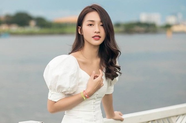 Khả Ngân - hotgirl Sài thành gia nhập 'vũ trụ VFC' ảnh 1