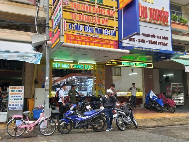 Vụ đổi 100 USD phạt 90 triệu: Kim cương, đá quý bị thu sẽ sung công ảnh 1