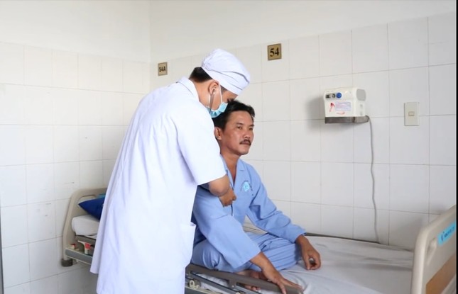 Suýt chết vì 'bỏ quên' hạt vú sữa trong phổi hàng tháng trời ảnh 1