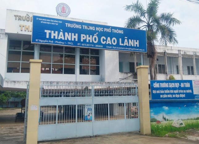Kỉ luật cô chủ nhiệm bắt học sinh 'nộp phí riêng' ảnh 1