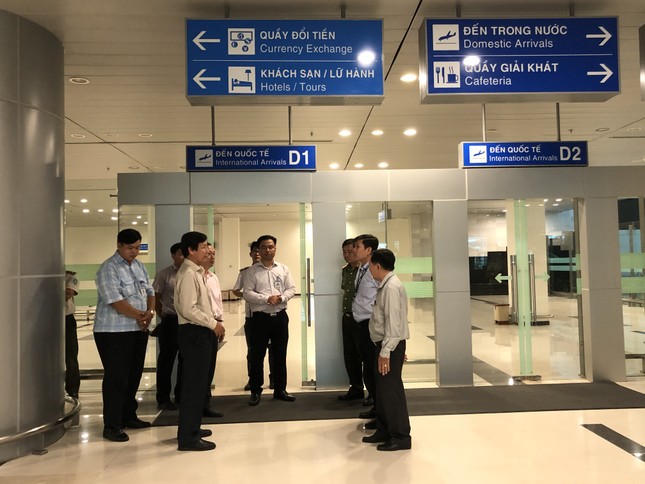 Cần Thơ đón hàng trăm người từ Hàn Quốc về Việt Nam ảnh 1