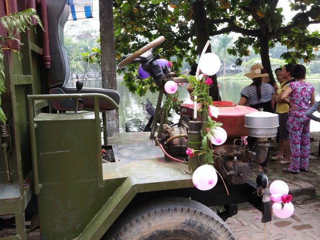 Đầu chiếc xe công nông được trang trí đẹp mắt