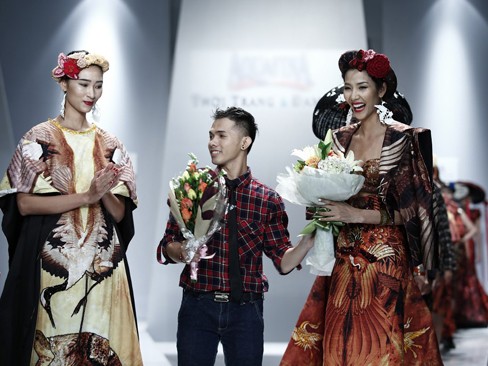 Nhà thiết kế Phan Anh Tuấn