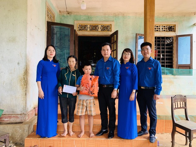 Chăm sóc, hỗ trợ thiếu nhi có hoàn cảnh đặc biệt khó khăn trong dịp Tết ảnh 2