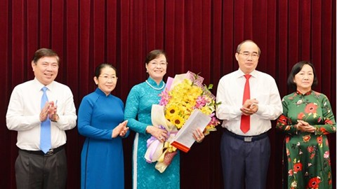 Miễn nhiệm bà Nguyễn Thị Quyết Tâm, bầu tân Chủ tịch, Phó Chủ tịch HĐND TPHCM ảnh 2