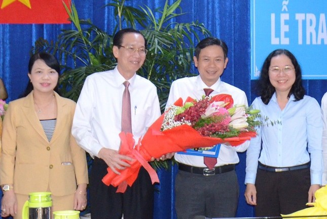 Phê chuẩn kết quả bầu nhiều lãnh đạo chủ chốt ở TPHCM ảnh 1