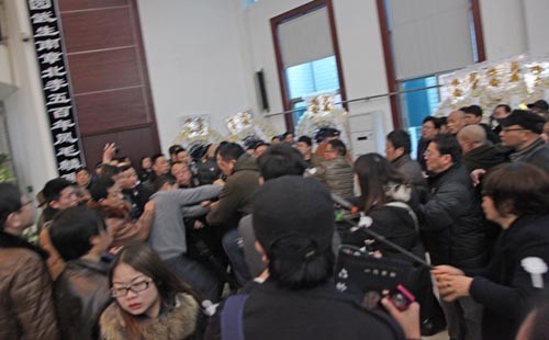 Lục Tiểu Linh Đồng coi cha như người thầy nghiêm khắc ảnh 2