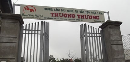 Nghị lực của cô gái tàn tật, trong hình hài đứa trẻ ảnh 1