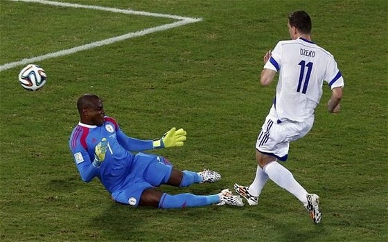 Trọng tài thổi trận Nigeria thắng Bosnia bị dọa giết ảnh 2