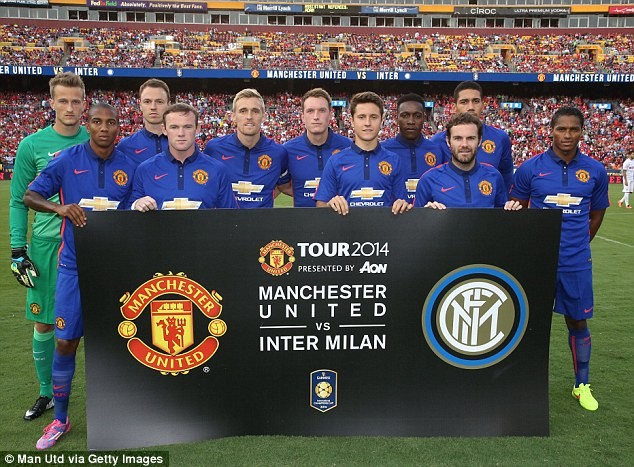 Nhà Glazer bán cổ phiếu, thêm tiền chiêu binh cho Van Gaal ảnh 2