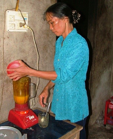 Mắc bệnh lạ, chàng sinh viên quanh năm chỉ... húp cháo ảnh 1