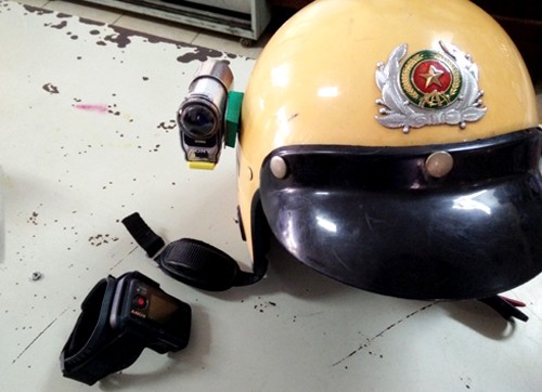 Cảnh sát giao thông được trang bị 'mắt thần' khi làm nhiệm vụ ảnh 1