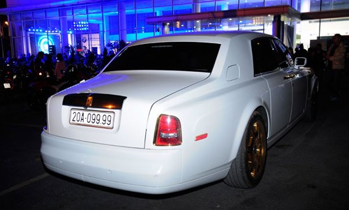 Lộ cặp đôi Rolls-Royce Phantom mạ vàng của đại gia Thái Nguyên ảnh 2
