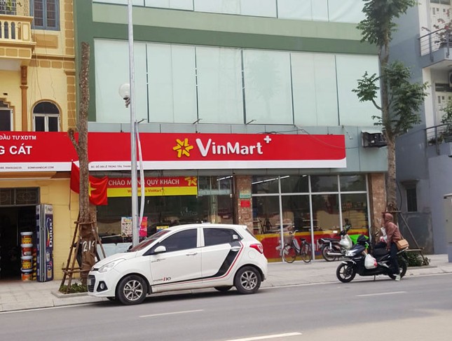 Biển hiệu MobiFone cũng giống hàng… bún đậu trên phố kiểu mẫu của Thủ đô ảnh 4