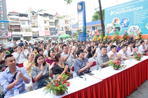 Starbooks - không gian sách giữa lòng Hà Nội ảnh 4