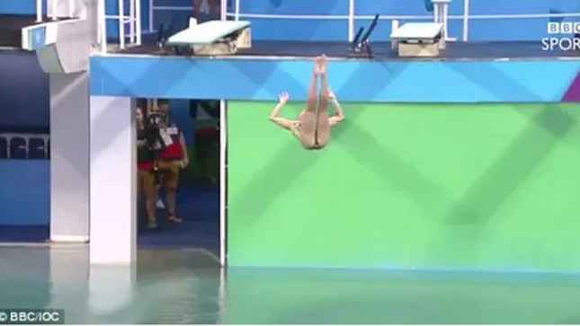 Màn nhảy cầu thảm họa bị chấm 0 điểm ở Olympic 2016 ảnh 1