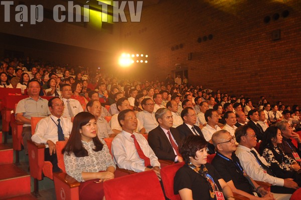 Khai mạc Hội diễn Nghệ thuật quần chúng TKV năm 2016 ảnh 1