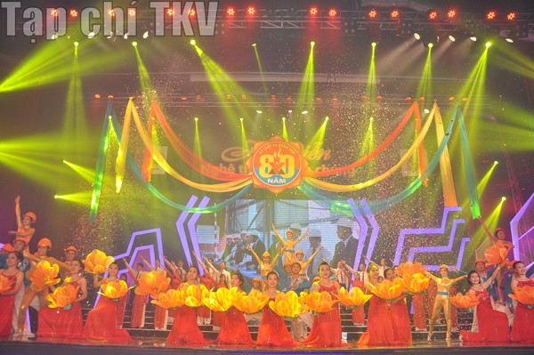 Khai mạc Hội diễn Nghệ thuật quần chúng TKV năm 2016 ảnh 5