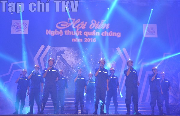 Khai mạc Hội diễn Nghệ thuật quần chúng TKV năm 2016 ảnh 6
